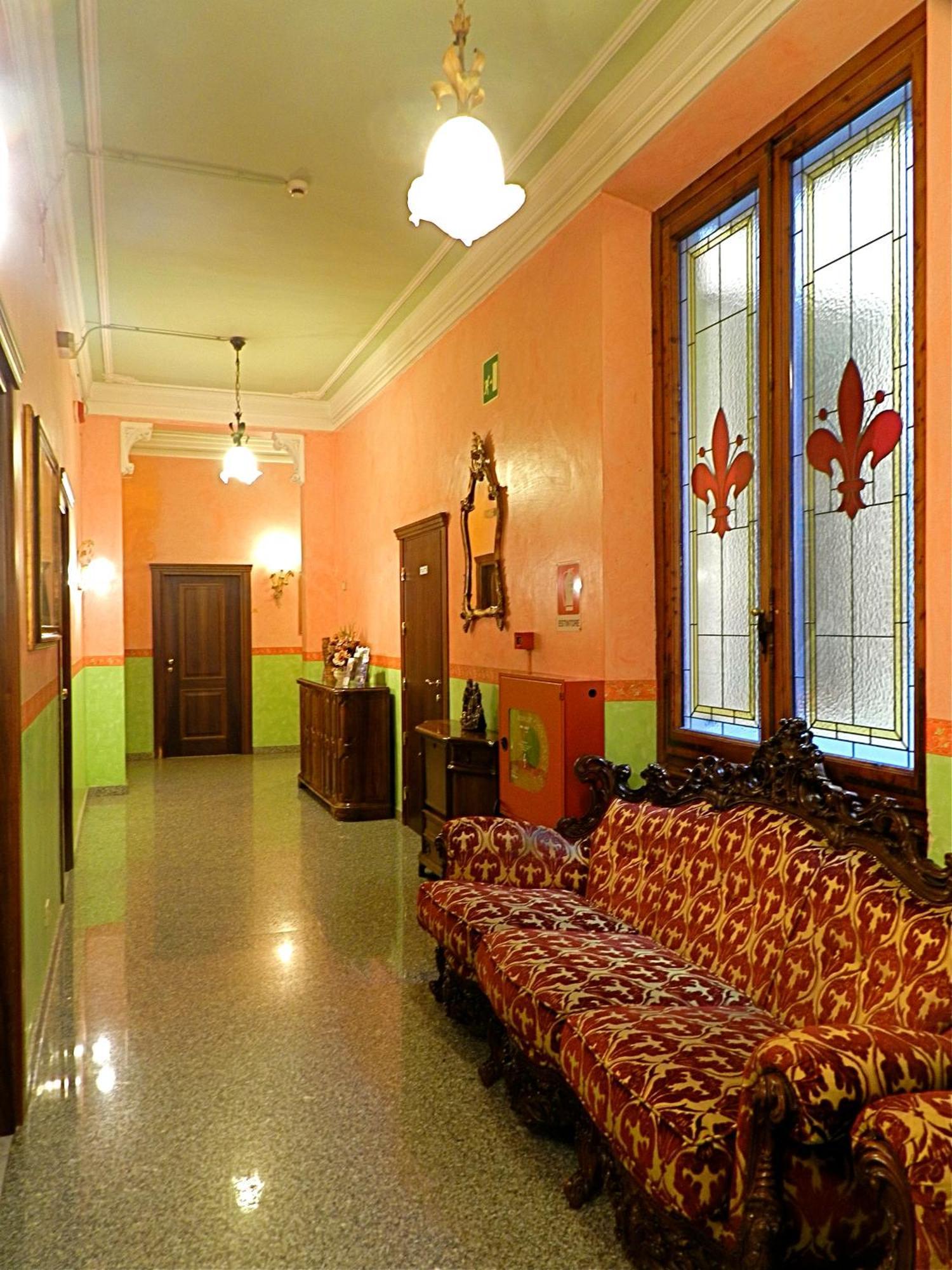 Hotel Desiree Florencie Exteriér fotografie