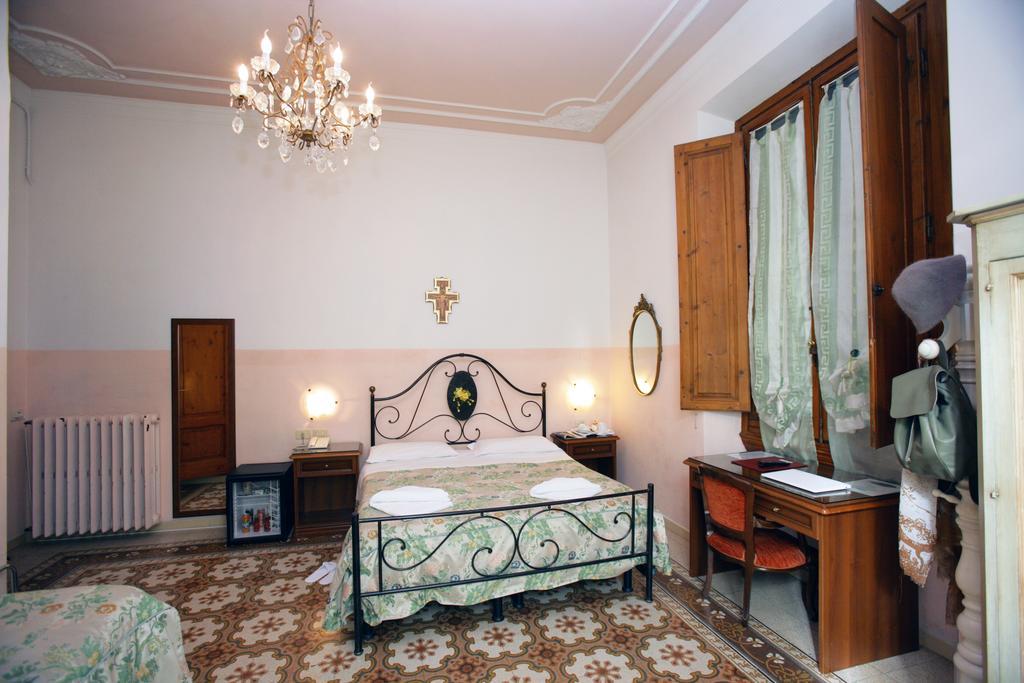 Hotel Desiree Florencie Exteriér fotografie
