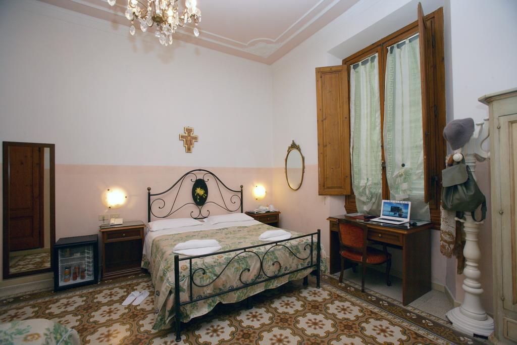 Hotel Desiree Florencie Exteriér fotografie